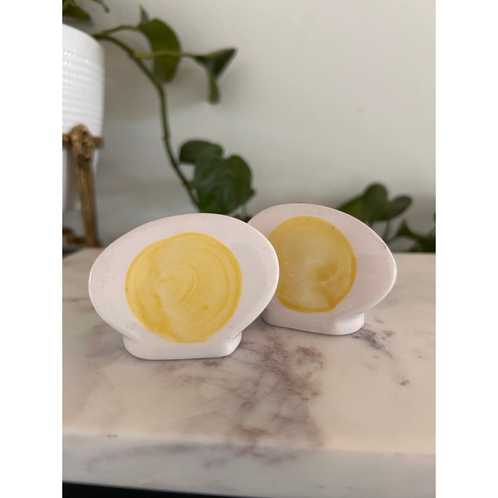 Japanese Salt and Pepper Shakers | Kitsch Hard Boiled Egg‎ Set